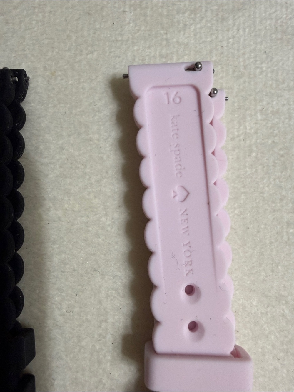 16mm kate spade Black and Pink Scalloped Silicone Watch Straps - Picture 5 of 8